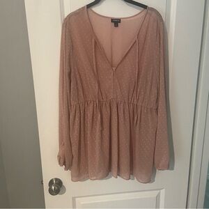Size 1 Torrid Beautiful Swiss Dot Blouse in Dusty Rose/ Mauve